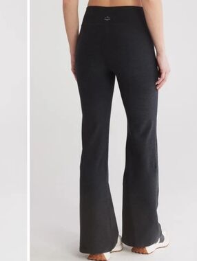 Beyond Yoga Gray Low Rise Wide Leg Yoga Pants Size Medium